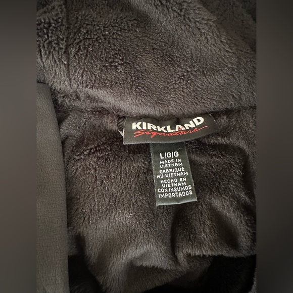 Kirkland Signature Ladies' Softshell Black Jacket size Large - Picture 8 of 8